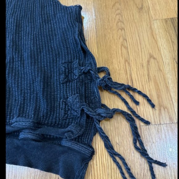 Free People 'One' Cropped Side Tie Top - Picture 2 of 4